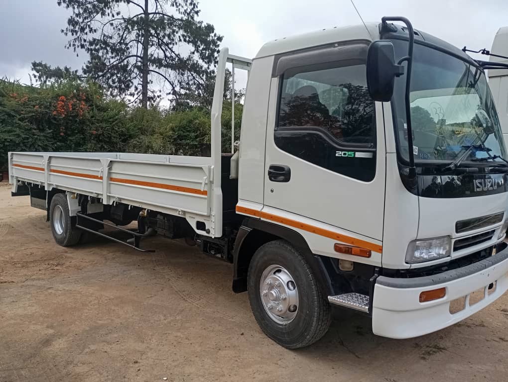 Unregistered Isuzu Forward 5 tonner