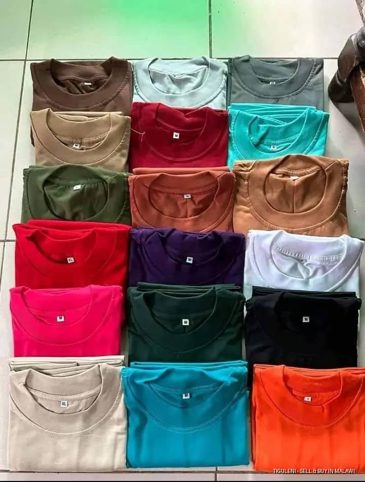 Plain t-shirts 