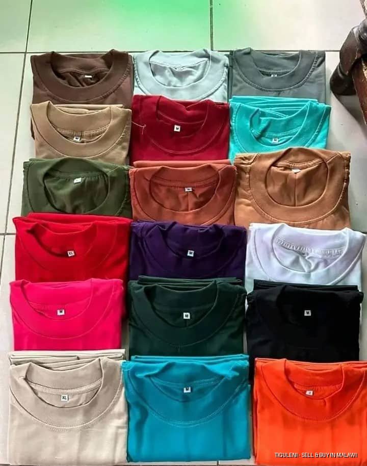 Plain t-shirts 